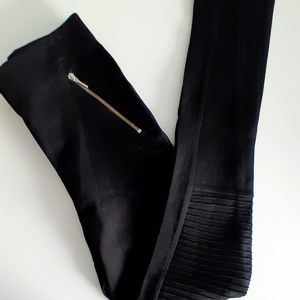 Black leggings in size small